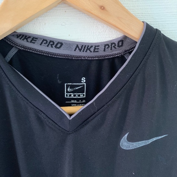 Nike muscle top - Picture 2 of 5